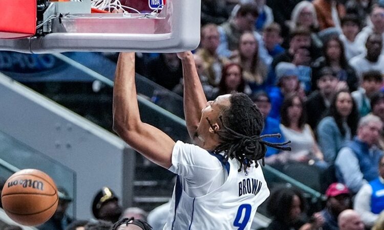 Moses Brown, Dallas Mavericks, NBA