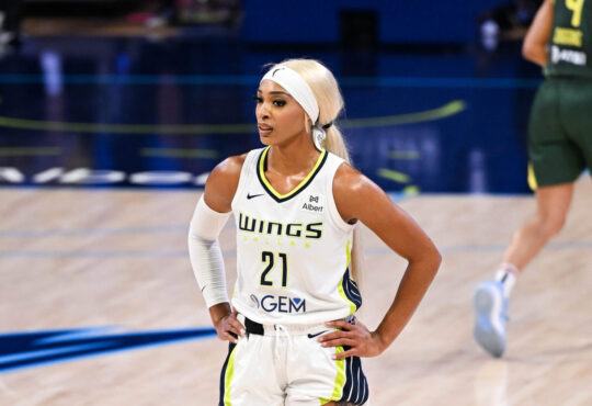 DiJonai Carrington, Dallas Wings, WNBA