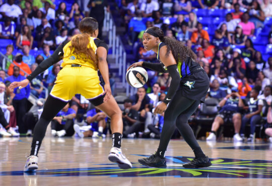 Arike Ogunbowale, Dallas Wings, WNBA, Los Angeles Sparks
