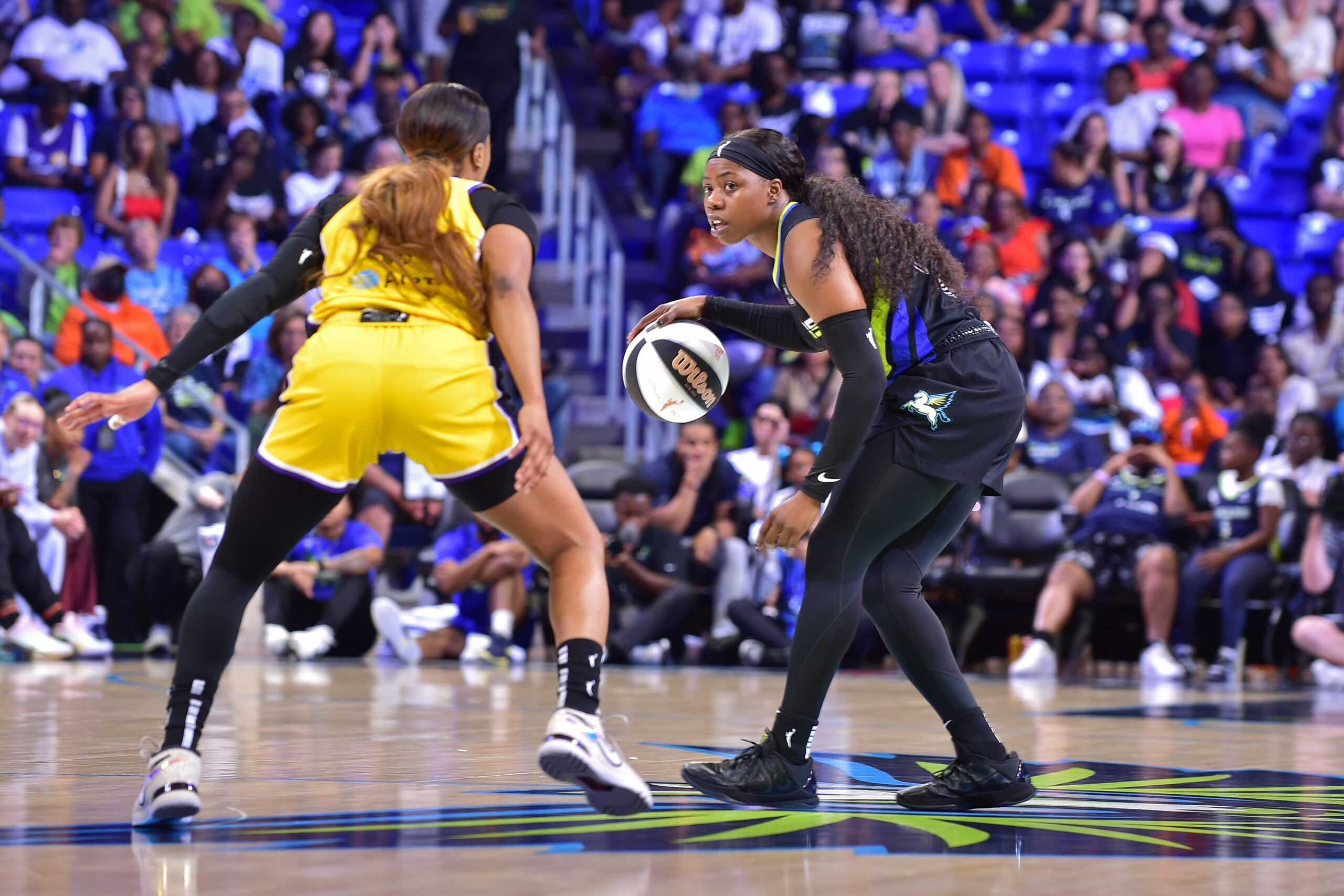 Arike Ogunbowale, Dallas Wings, WNBA, Los Angeles Sparks