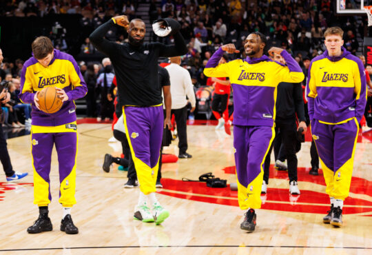 NBA Trade Idea Sends Los Angeles Lakers' LeBron James, Bronny James, Dalton Knecht to Miami Heat