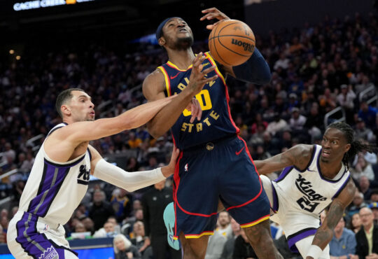 Four-Team NBA Trade Idea Sends Golden State Warriors' Jonathan Kuminga to Sacramento Kings