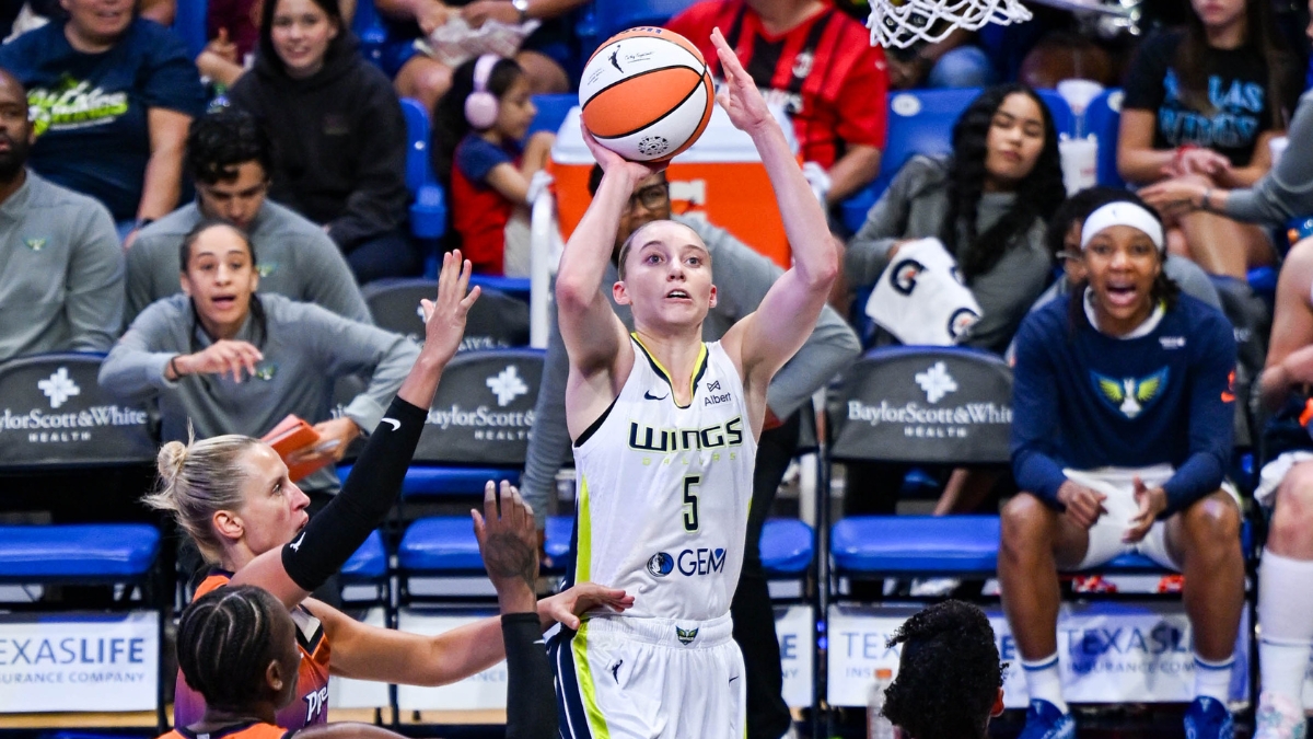 Paige Bueckers, Dallas Wings, WNBA, Phoenix Mercury
