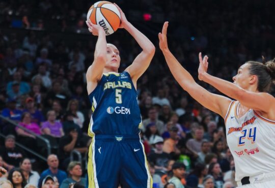 Paige Bueckers, Dallas Wings, WNBA, Phoenix Mercury