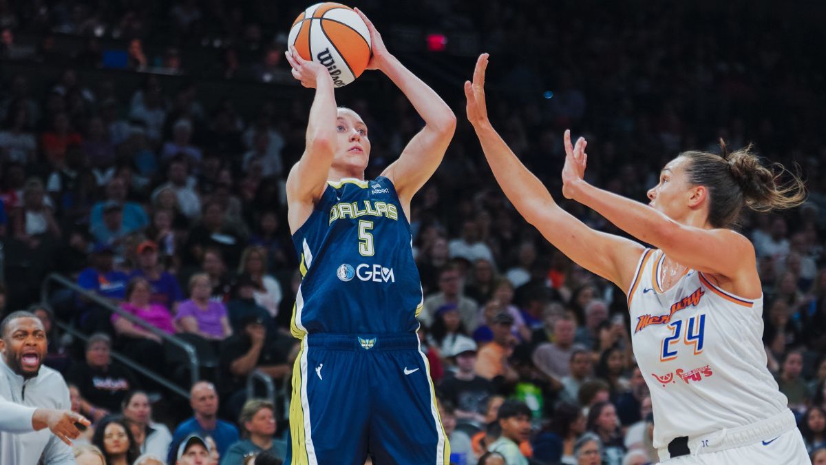 Paige Bueckers, Dallas Wings, WNBA, Phoenix Mercury