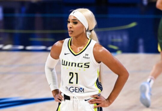 DiJonai Carrington, Dallas Wings, WNBA