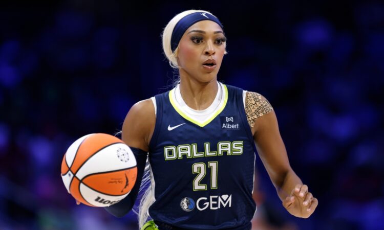 DiJonai Carrington, Dallas Wings, WNBA