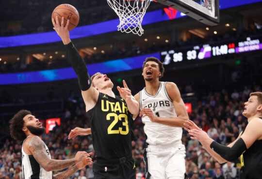 NBA Trade Idea Sends Utah Jazz's Lauri Markkanen to San Antonio Spurs