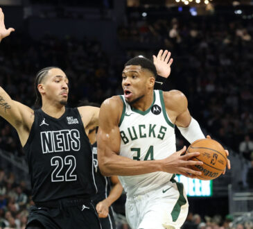 NBA Trade Idea Sends Milwaukee Bucks' Giannis Antetokounmpo to Brooklyn Nets