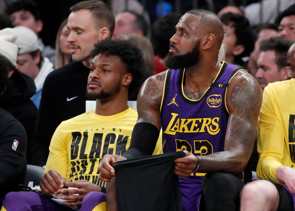 NBA Trade Idea Sends Los Angeles Lakers LeBron James, Bronny James to Dallas Mavericks