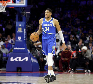 NBA Trade Idea Sends Milwaukee Bucks' Giannis Antetokounmpo to Philadelphia 76ers