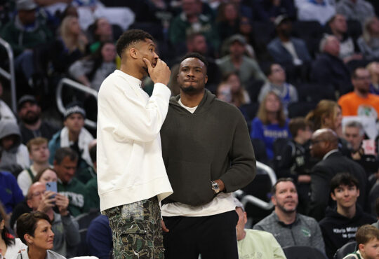 NBA, Thanasis Antetokounmpo, Giannis Antetokounmpo, Milwaukee Bucks