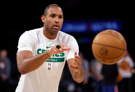 Al Horford Expected to Sign With Golden State Warriors or Retire From NBA