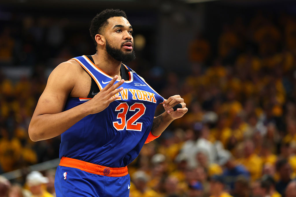 NBA Trade Idea Sends New York Knicks' Karl-Anthony Towns to Milwaukee Bucks