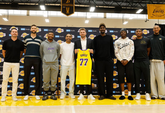 NBA Executive Believes Los Angeles Lakers 'Got Better' This Offseason and Could Reach Conference Finals Next Season