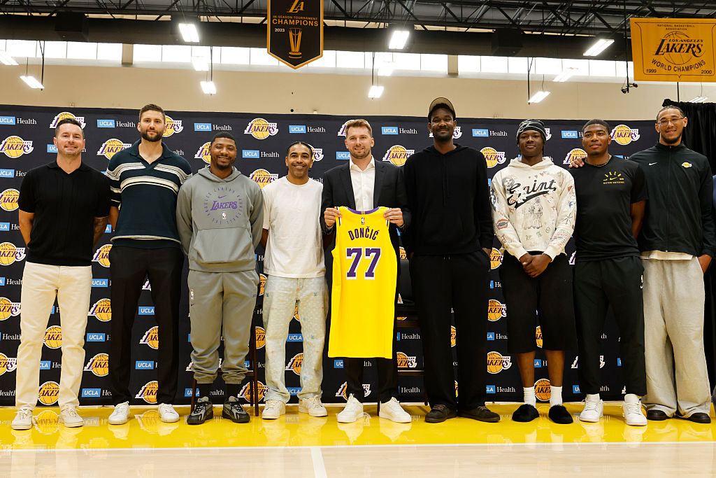 NBA Executive Believes Los Angeles Lakers 'Got Better' This Offseason and Could Reach Conference Finals Next Season