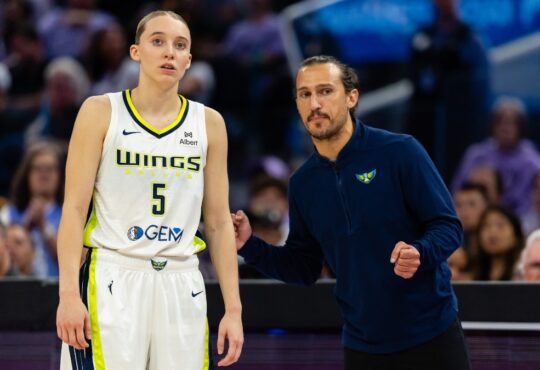 Paige Bueckers, Dallas Wings, WNBA, Chris Koclanes