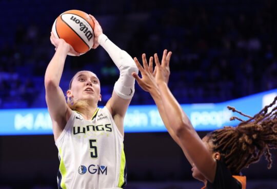 Paige Bueckers, Dallas Wings, WNBA, Phoenix Mercury