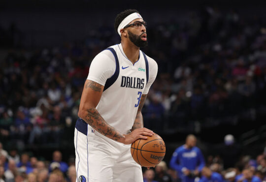 Blockbuster NBA Trade Idea Sends Anthony Davis From Dallas Mavericks To Chicago Bulls
