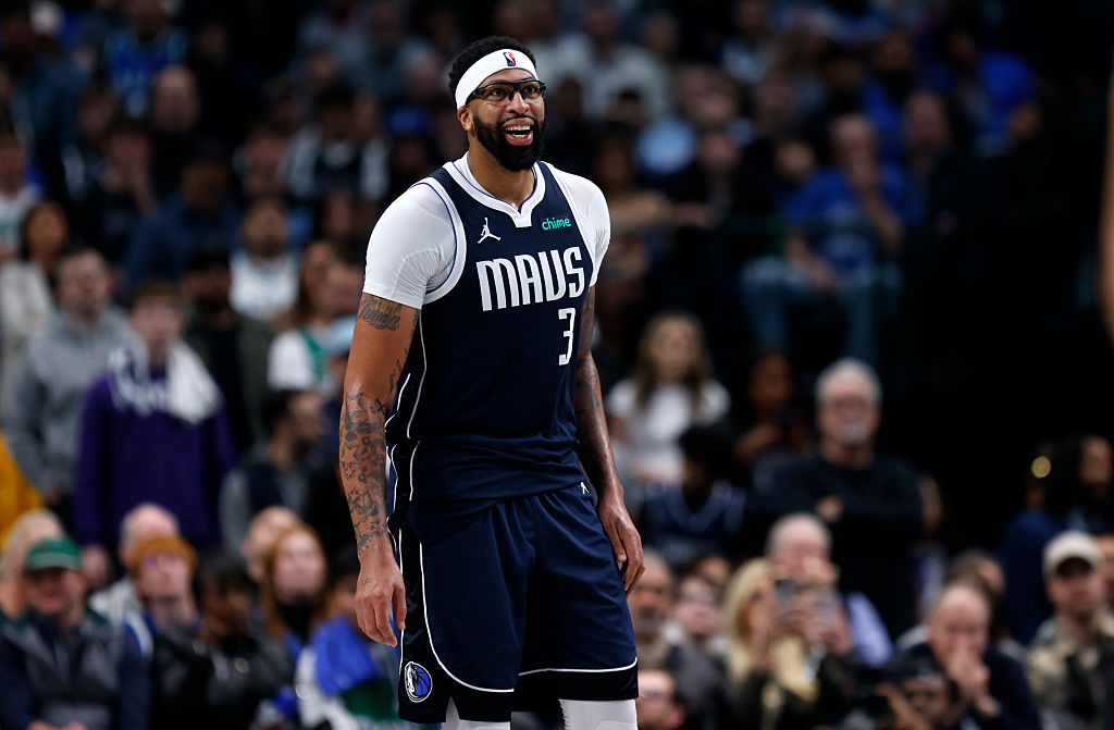 NBA Anthony Davis Mavericks Pistons Hawks Raptors