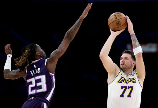Los Angeles Lakers Trade Proposal Lands Keon Ellis From Sacramento Kings NBA