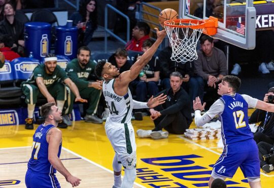 NBA Los Angeles Lakers 'Team To Keep An Eye' On For Giannis Antetokounmpo Trade With Milwaukee Bucks