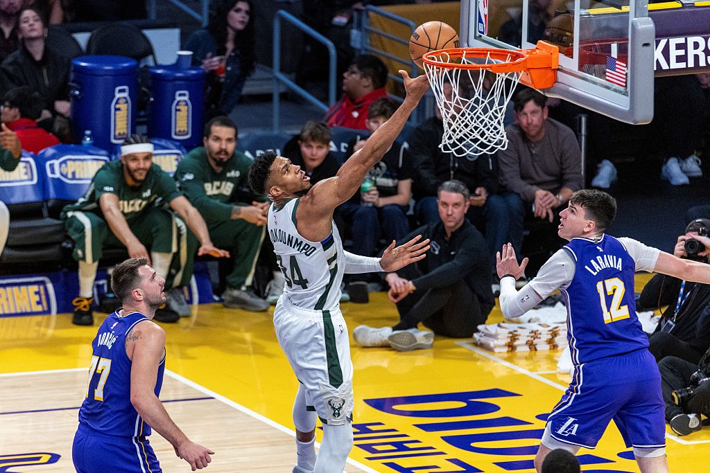 NBA Los Angeles Lakers 'Team To Keep An Eye' On For Giannis Antetokounmpo Trade With Milwaukee Bucks