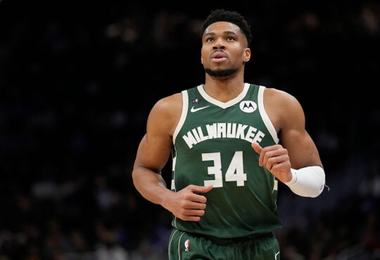 Miami Heat, Minnesota Timberwolves, New York Knicks, Golden State Warriors Among Serious Trade Suitors For Milwaukee Bucks' Giannis Antetokounmpo NBA