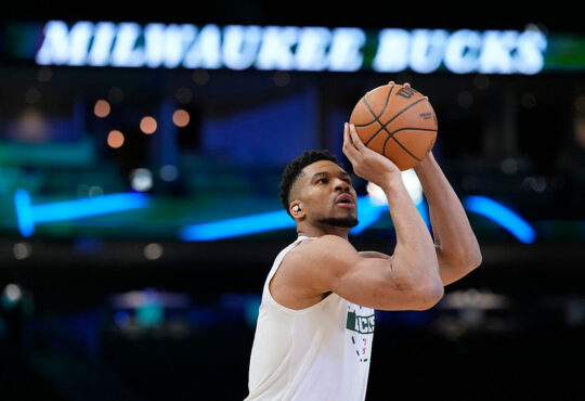 NBA Trade Proposals Sending Giannis Antetokounmpo From Bucks To Lakers, Knicks, Spurs, Trail Blazers, Heat, Warriors