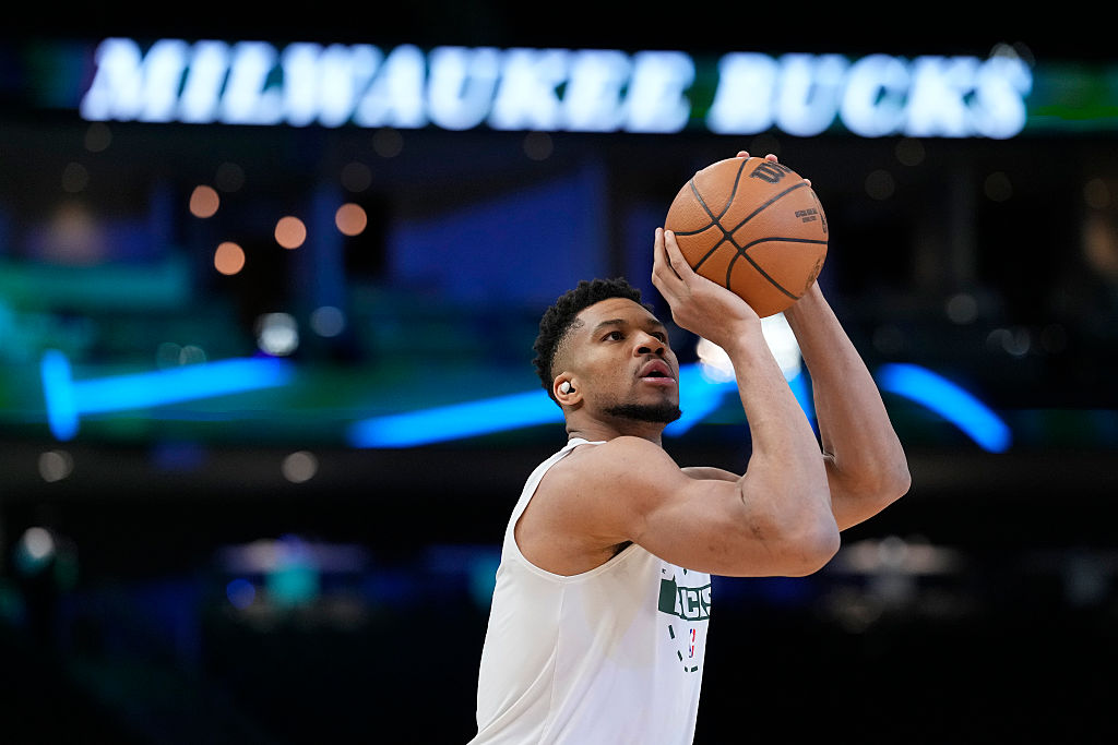 NBA Trade Proposals Sending Giannis Antetokounmpo From Bucks To Lakers, Knicks, Spurs, Trail Blazers, Heat, Warriors