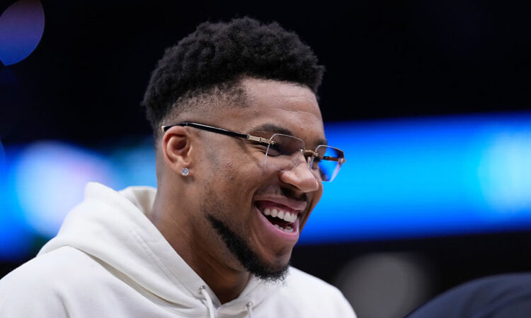 Milwaukee Bucks Tell Teams They Won't Trade Giannis Antetokounmpo NBA