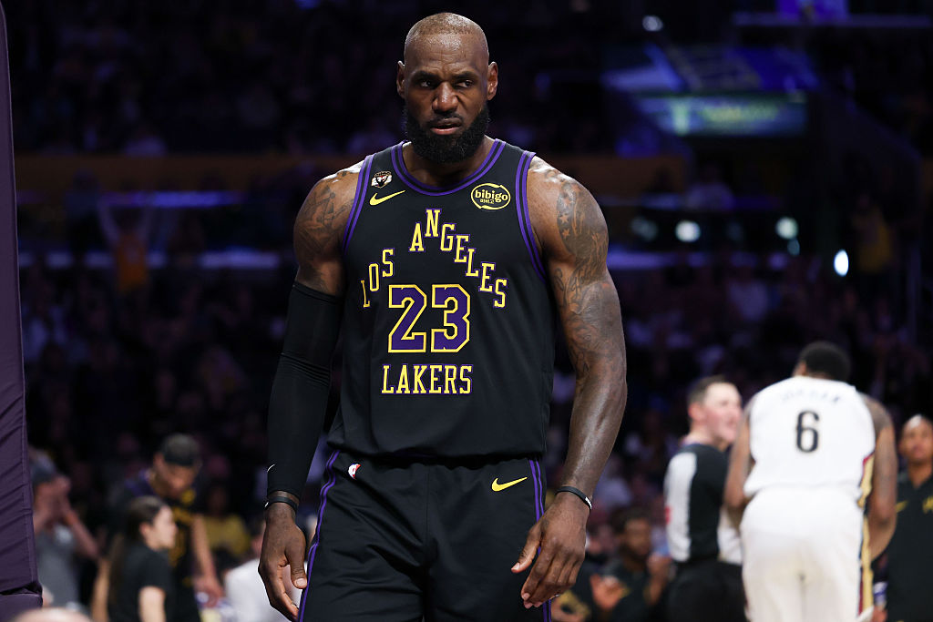 Sources: LeBron James Widely Expected To Leave Los Angeles Lakers For Cleveland Cavaliers If He Doesn't Retire From NBA This Offseason