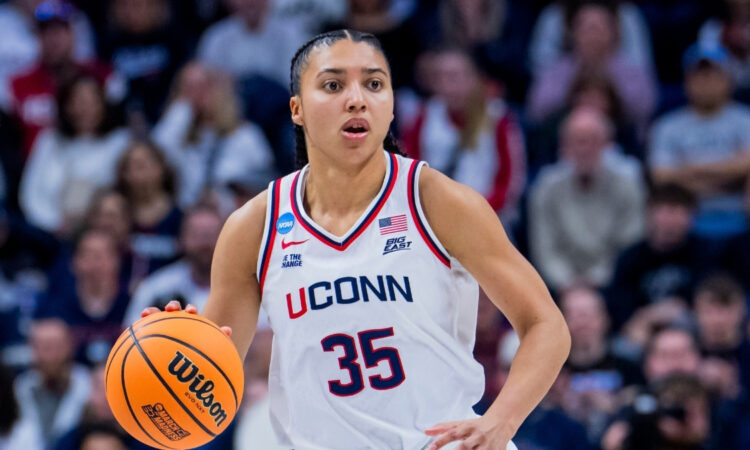 Azzi Fudd of UConn in action against UTSA during the 2026 NCAA Women’s Basketball Tournament first round at Gampel Pavilion.