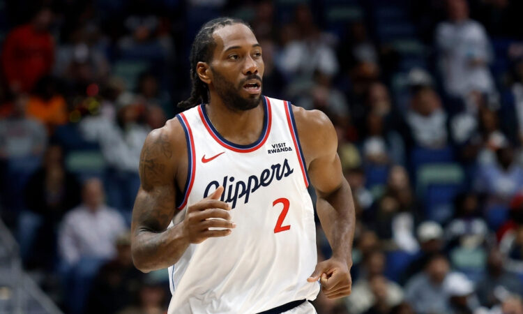 Kawhi Leonard walks up the court during the Clippers’ game against the Pelicans on March 18, 2026 at Smoothie King Center.