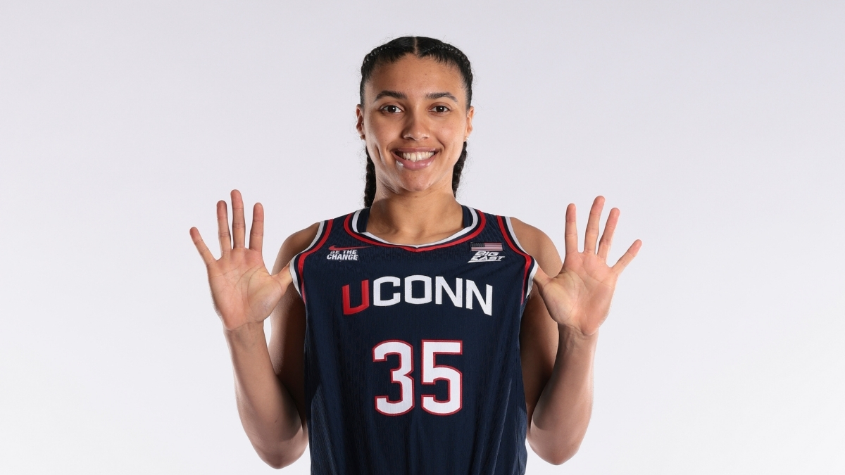 Azzi Fudd #35 of the UConn Huskies poses for a portrait during the 2026 NCAA Women's Final Four in Phoenix.