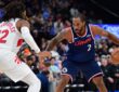 Los Angeles Clippers forward Kawhi Leonard controls the ball against Toronto Raptors forward Collin Murray-Boyles