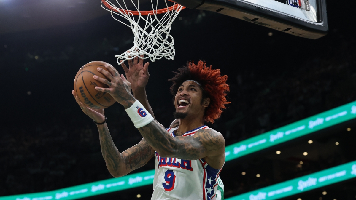 Kelly Oubre Jr. of the Philadelphia 76ers drives in for a layup against the Boston Celtics during the 2026 NBA Playoffs.