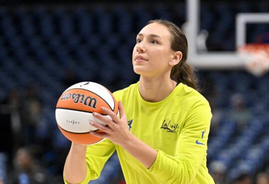 Dallas Wings forward Alanna Smith lines up a shot while warming up before a game against the Chicago Sky