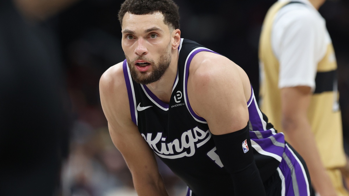 Sacramento Kings guard Zach LaVine #8 looks on during the second half against the Washington Wizards at Capital One Arena.