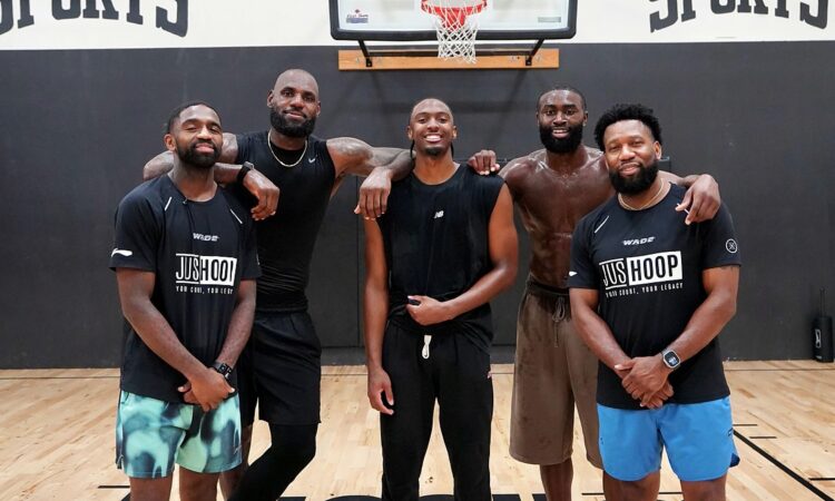 Philadelphia 76ers stars LeBron James, Tyrese Maxey and Jaylen Brown worked out together.