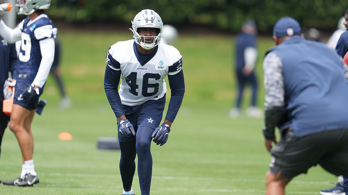 Dallas Cowboys tight end Michael Trigg comes out of his stance during a drill at rookie minicamp.