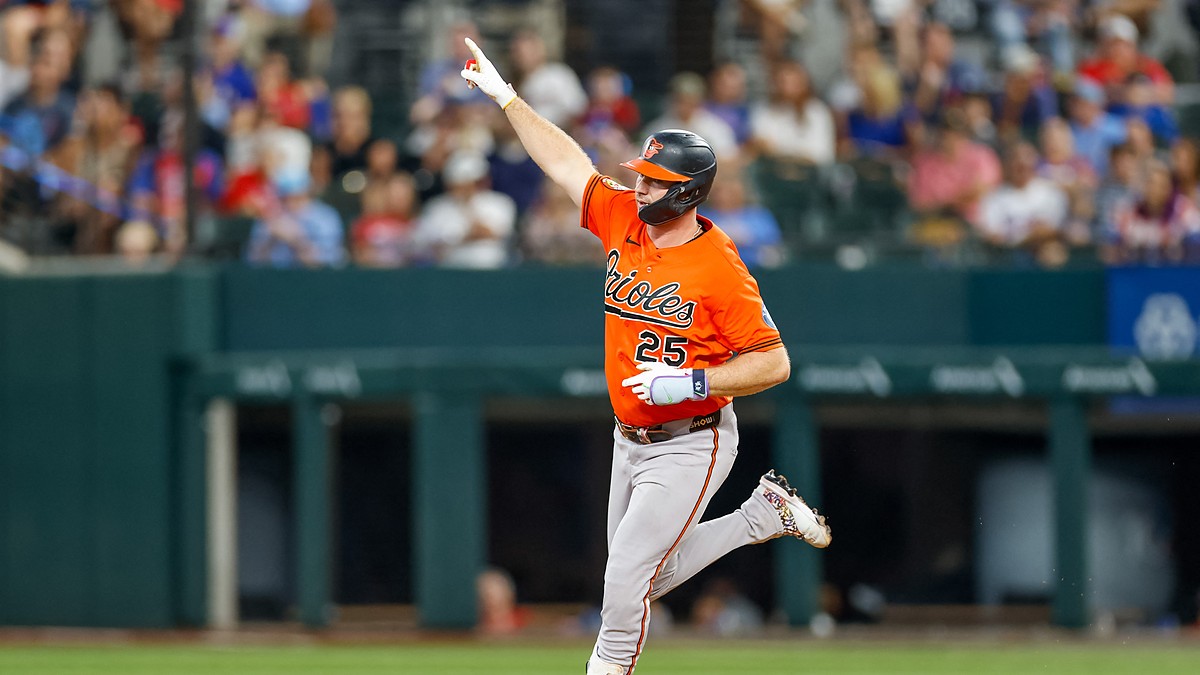 Baltimore Orioles first baseman Pete Alonso points as he rounds the bases after hitting a home run against the Rangers.