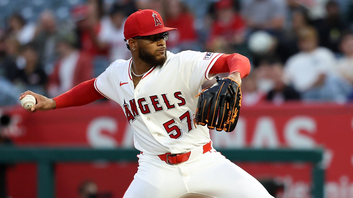 Angels pitcher Walbert Ureña reaches back to deliver a pitch against the Rangers
