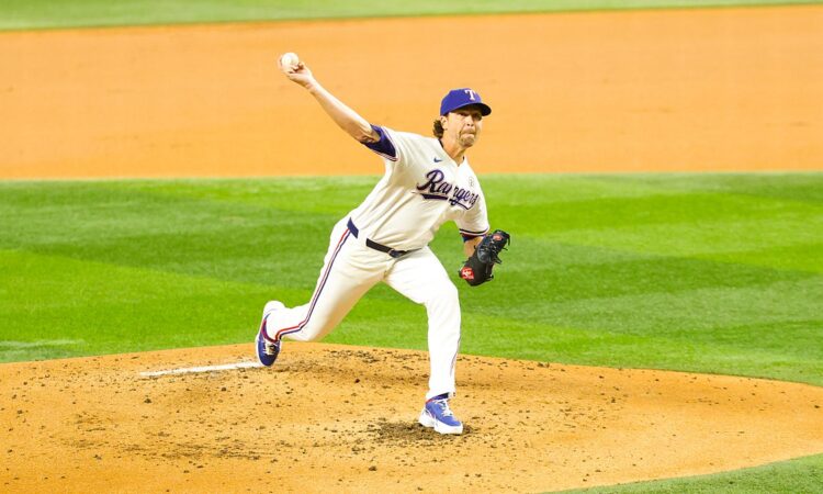 Rangers starting pitcher Jacob deGrom releases a pitch from the mound in the second inning.