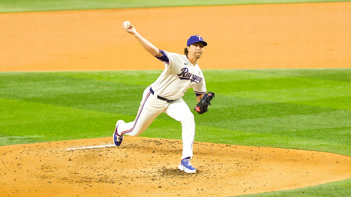 Rangers starting pitcher Jacob deGrom releases a pitch from the mound in the second inning.