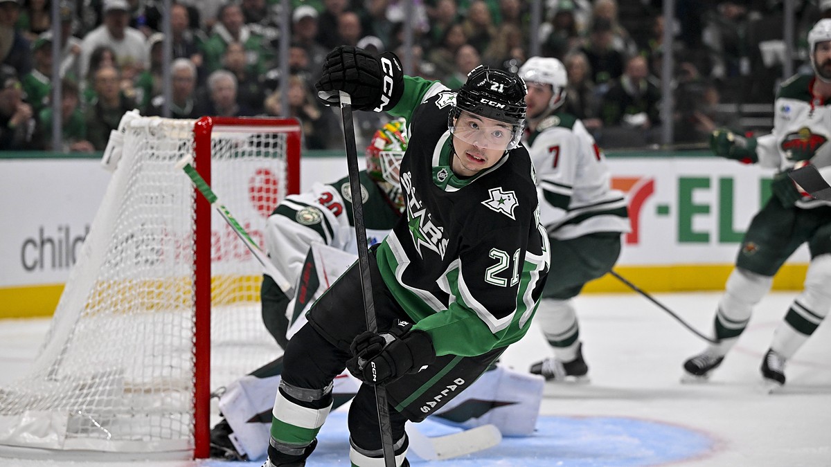 Dallas Stars left wing Jason Robertson turns up ice in front of the Minnesota net at American Airlines Center.