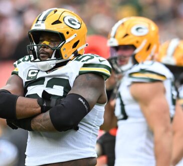 Green Bay Packers defensive end Rashan Gary crosses his arms in celebration after a sack against the Browns.