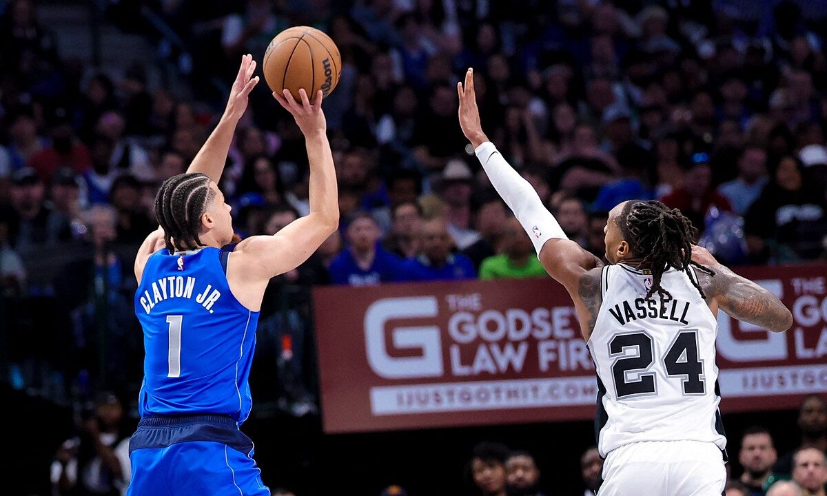 Dallas Mavericks Guard Walter Clayton Jr. Shoots Over Spurs Guard Devin Vassell